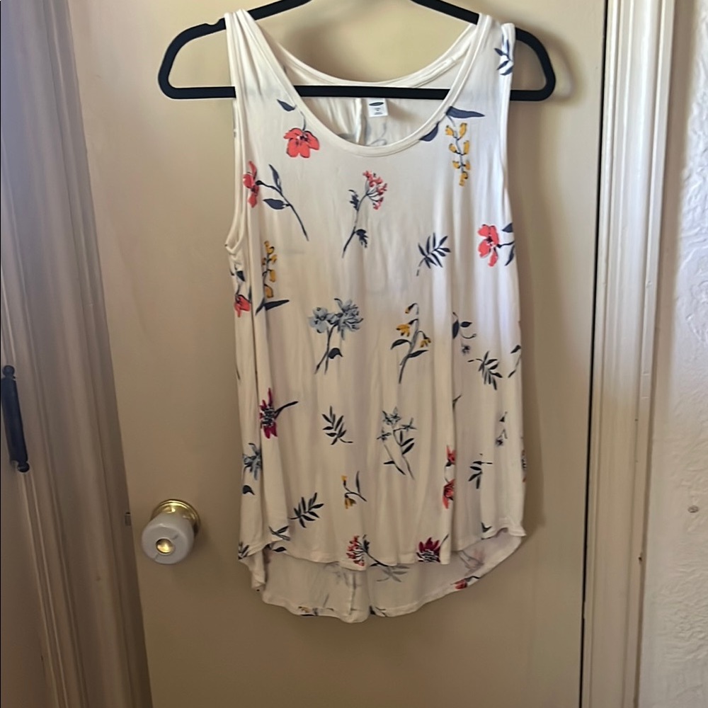 Old Navy Cream Asymmetrical Tank Top